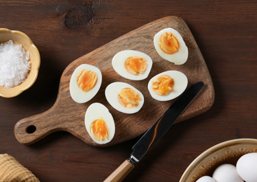 Keitetyt kananmunat airfryerissä