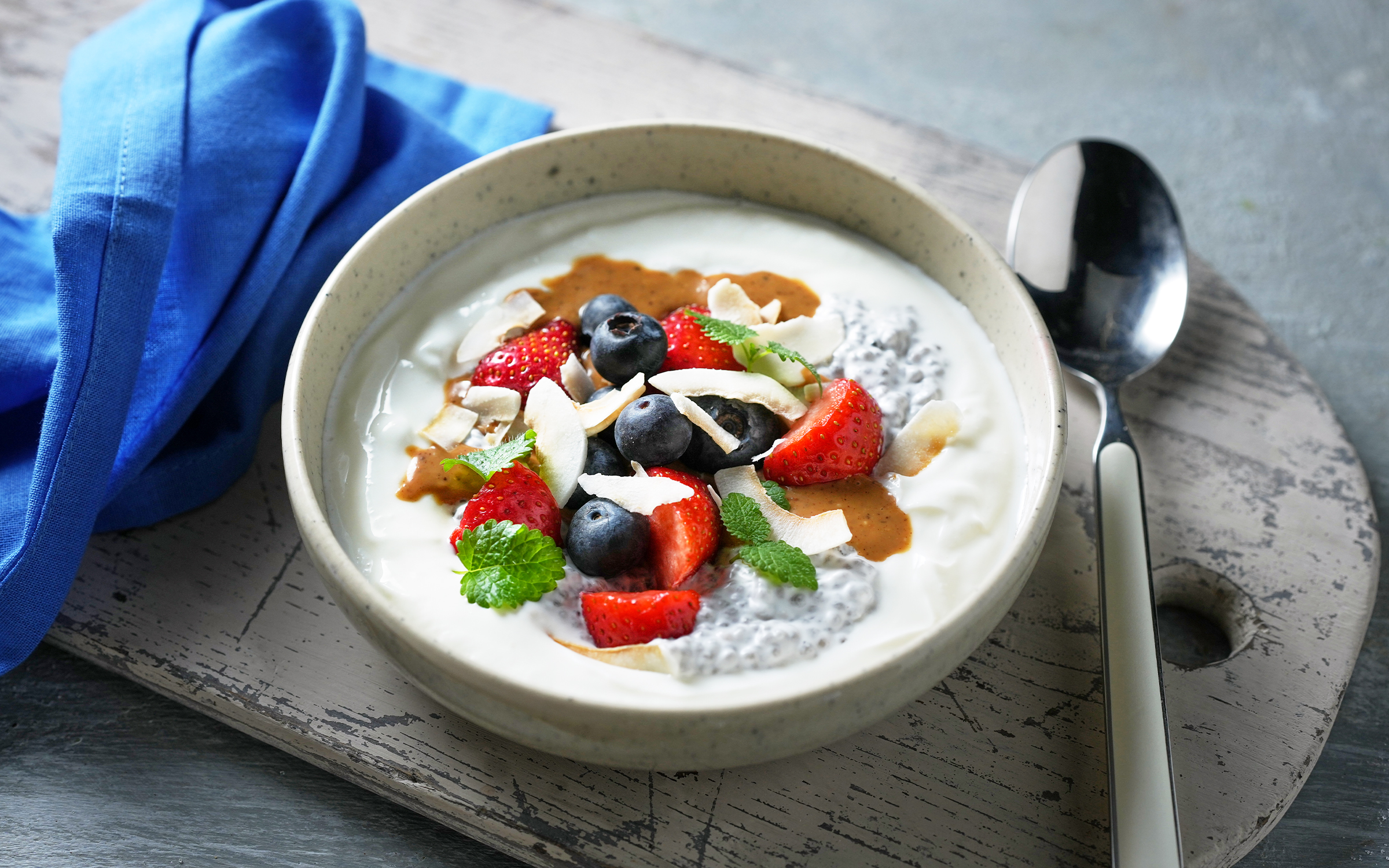 Yoghurtbowl med chiapudding