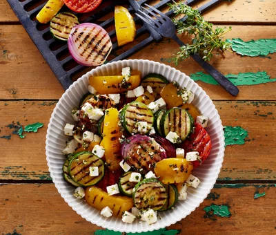 Grilled vegetables with garlic and thyme