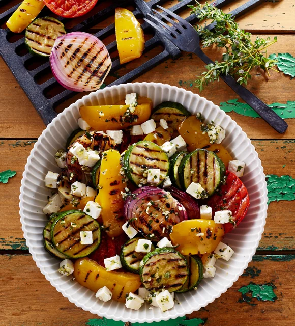 Grilled vegetables with garlic and thyme