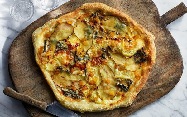 Pizza bianca black and white