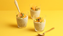 Chiapudding med yoghurt och apelsinjuice