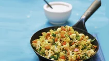 Harissa-ris med grönsaker och nötter
