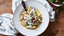 Pekonipasta