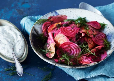 Sallad med betor, äpple och dill