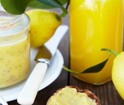 Orange curd med ingefær og pistacienødder
