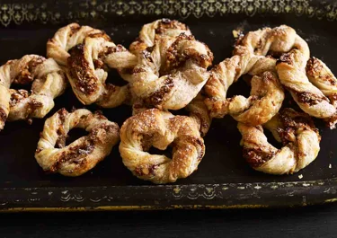 Frasiga fikon- och kanelringar