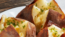 Bakad potatis med kaviarröra