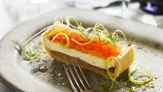 Purjolökstarte med löjrom