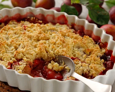 Pflaumen-Crumble mit Zimt