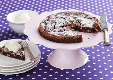 Kladdkaka med valnötter och marshmallows