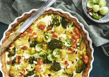 Broccoli- och brysselkålspaj med getost