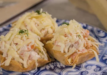 Tartaleta de salmón y queso cheddar