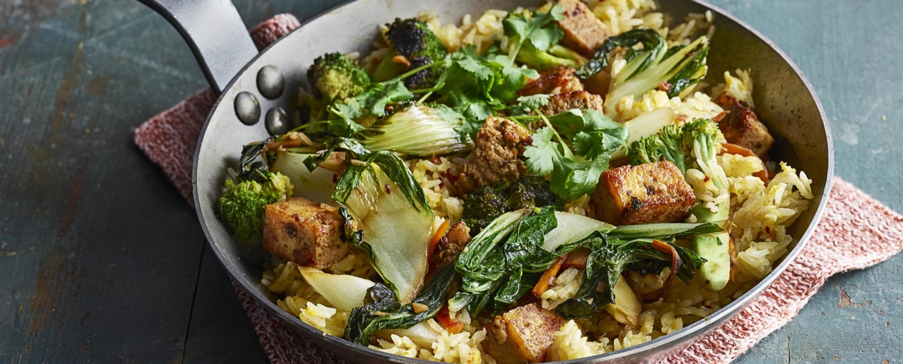 Fried rice med paneer och pak choi