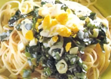 Spenatpasta med ägg