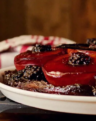 TARTA TATIN DE MELOCOTÓN Y MORA