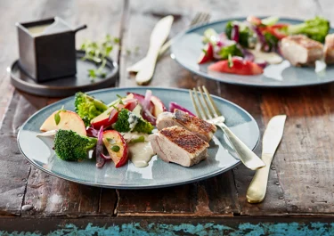 Sprængt andebryst med peberrodssauce