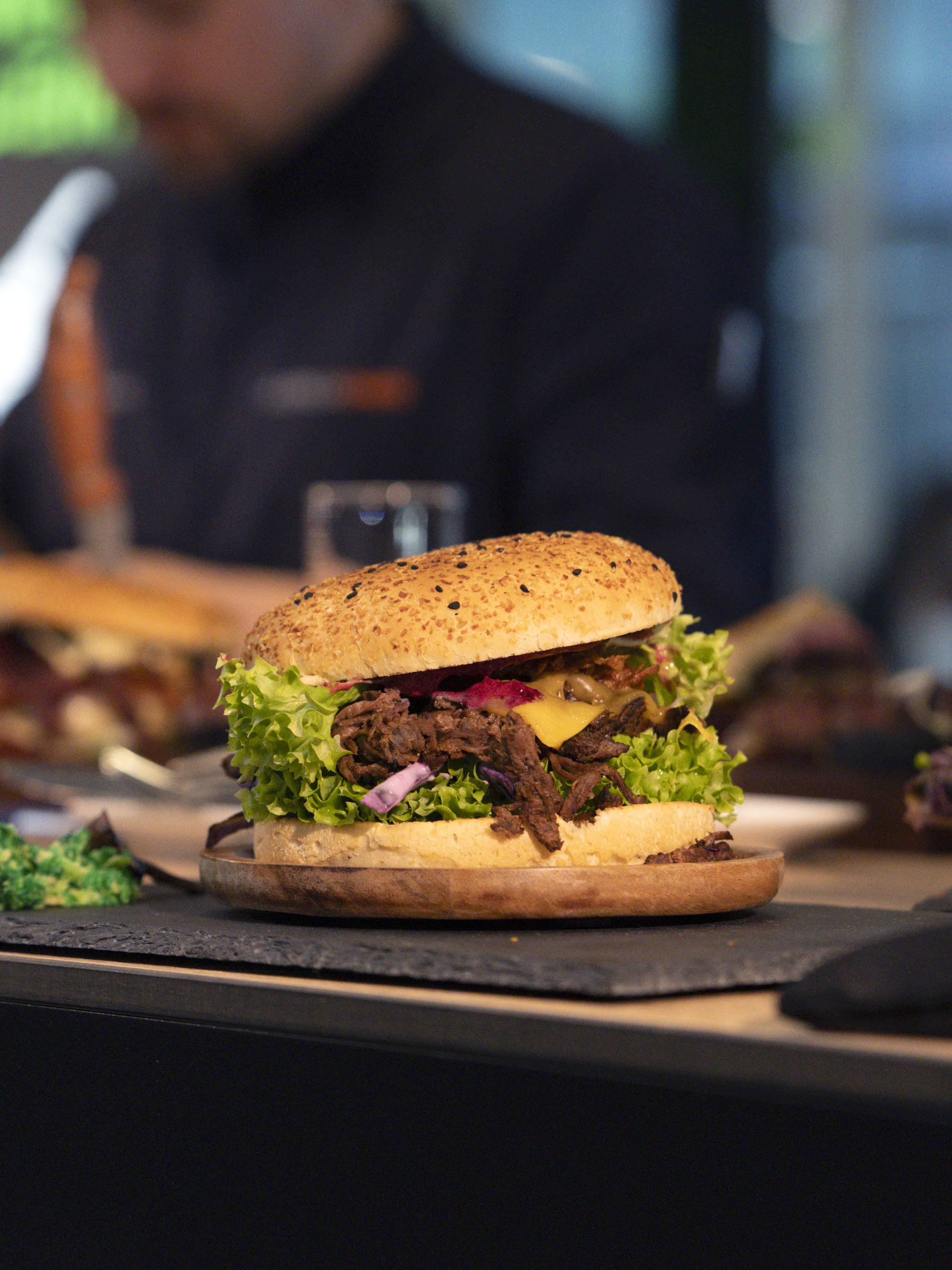 Eikthynir (Pulled Deer) Burger