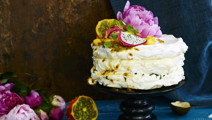 Mango-pavlova