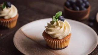 Cupcakes mit Butter-Frischkäse-Frosting