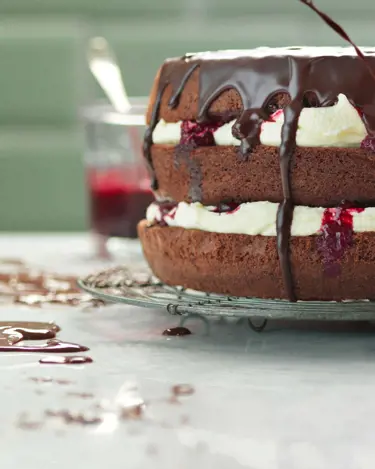 TARTA DE CHOCOLATE Y CEREZA