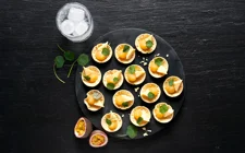 Castello® KANT Krustader med Passionsfrugtcurd og Chili
