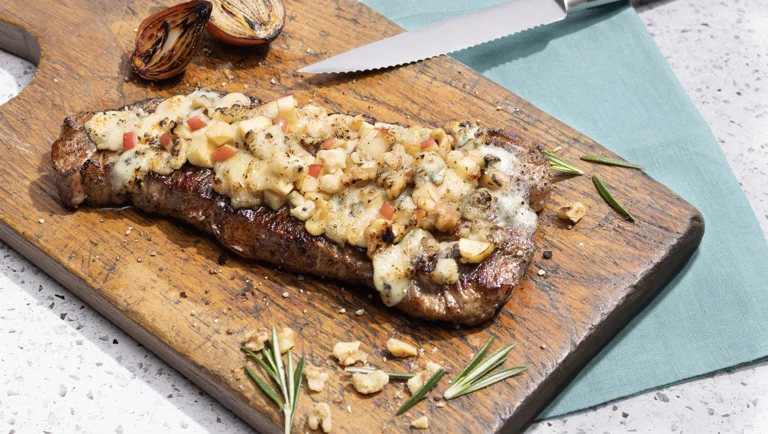 Caramelized Apple and Gorgonzola Crusted Steak