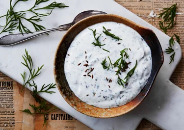 Gräddfilssås med kummin och dill