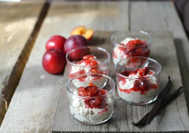 Cottage cheese breakfast bowl