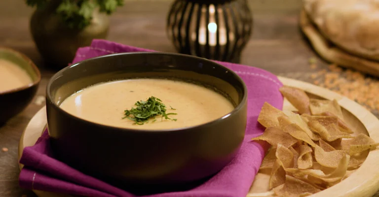 شوربة العدس بكريمة الطبخ