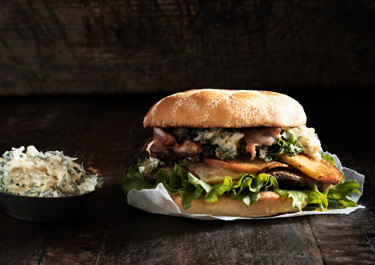 Viltburgare med bacon och äpple