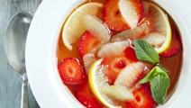 Mojitosuppe med mynteflødeskum