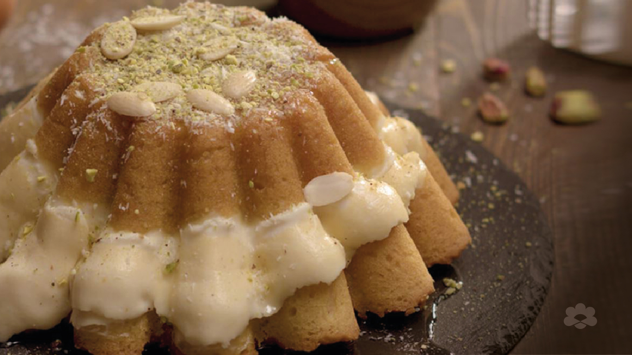 بسبوسة بطبقات القشطة