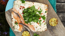 Grillet laks med chili, ingefær og koriander