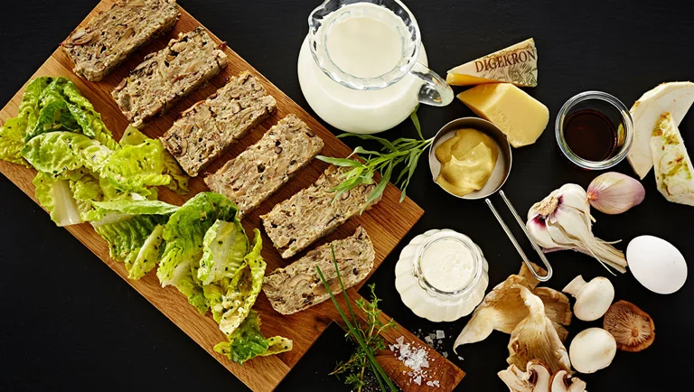 Kold svampeterrin med purløg og estragon