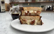 Grilled Cheese au havarti crémeux Castello® et bacon à l’érable