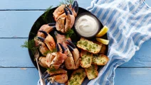 Krabbekløer med aioli-flødeskum