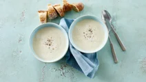 Creamy asparagus soup