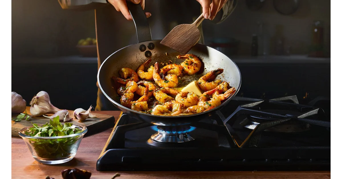 GAMBAS CON HINOJO Y AZAFRÁN