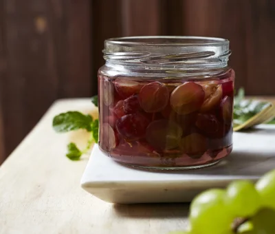 Pickled grapes