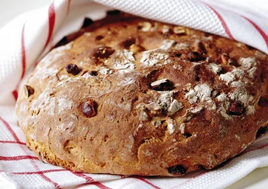 Frukt- och nötbröd