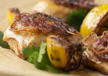 Sitruunanmakuiset pekoni-kanafileet