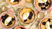 Kirsikka-clafoutis-leivonnaiset