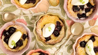 Kirsikka-clafoutis-leivonnaiset