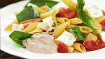 Ljummen pastasallad med tapenade