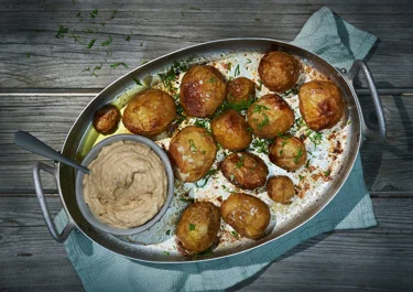 Färskpotatis i ugn med brynt smör