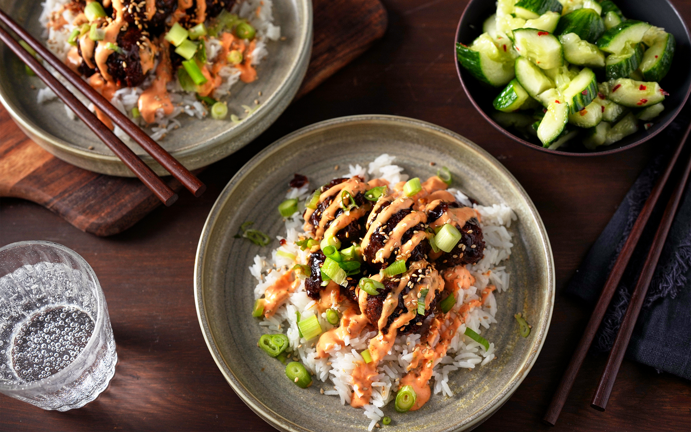 Korean Meatballs med krossad gurksallad