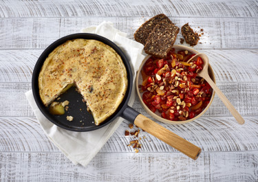 Tortilla med tomatsalat