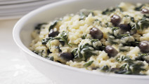 Spenatrisotto med oliver