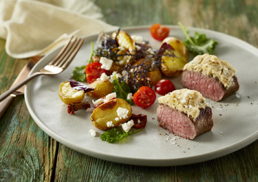 Lammefilet med tapenade og lun salat